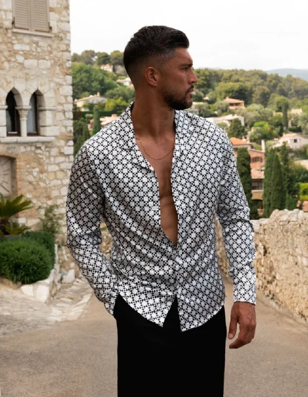 Men's Pocket T-Shirts for Added FunctionalityMonochrome Block Printed Long Sleeve Shirt Men's Pocket T-Shirts for Added FunctionalityMonochrome Block Printed Long Sleeve Shirt