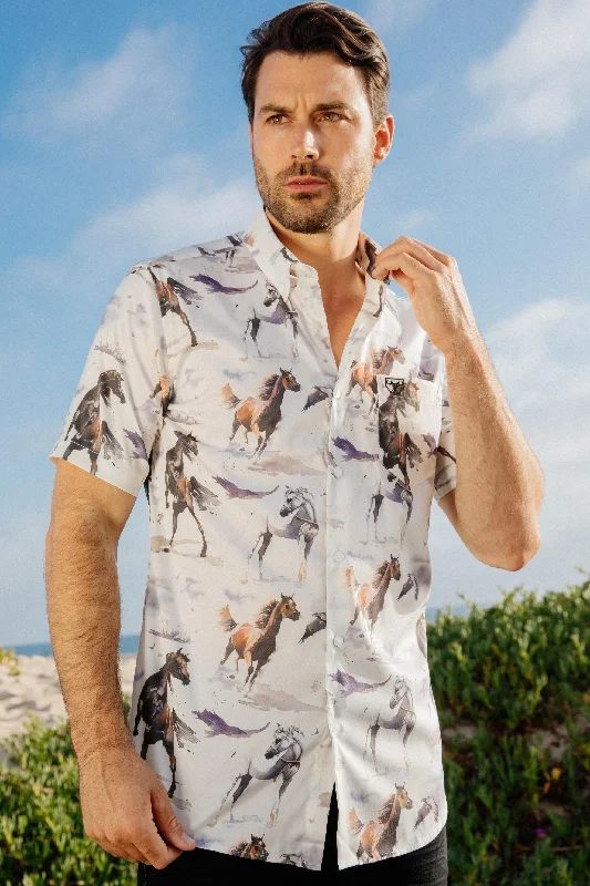 Men's Machine-Washable Shirts for ConvenienceMens Short Sleeve Modern Fit Stretch Wild Horses Print Shirt