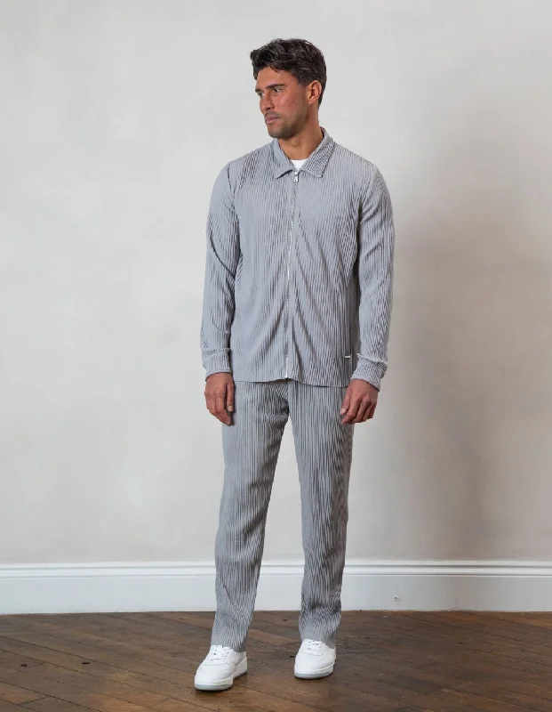 Men's Spread-Collar Shirts for a Bold StatementGrey Pleated Overshirt