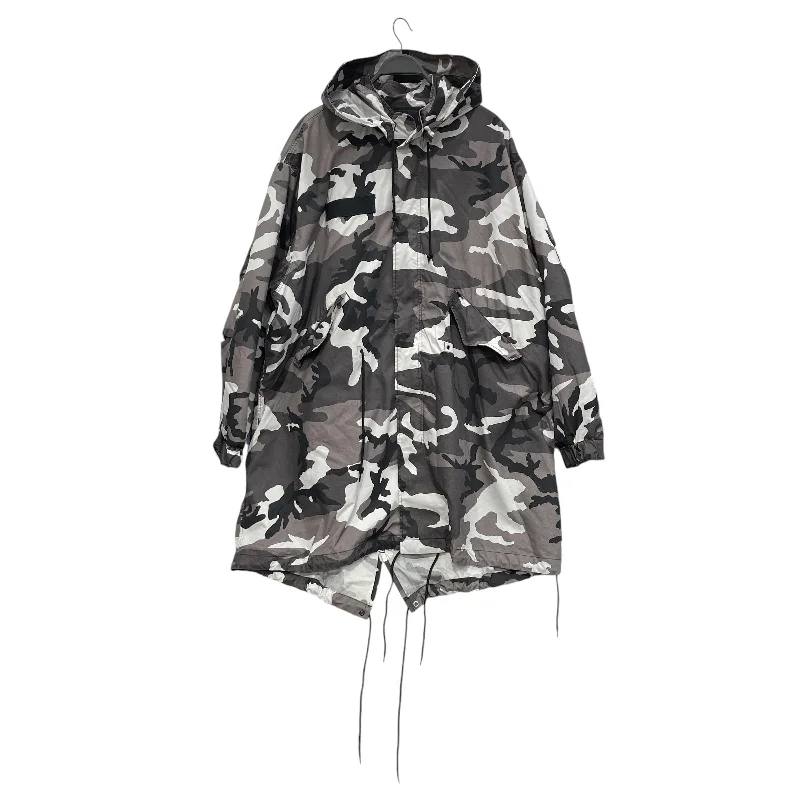 Men's Coats for WalkingSupreme/Futura Fishtail Parka/XXL/Snow Camo