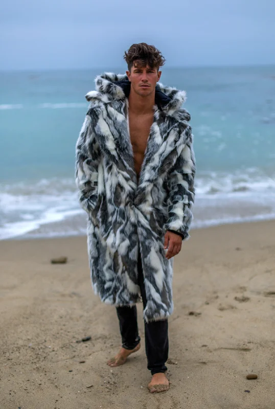 Men's Coats with ButtonsMen's Vandal Coat in "Tibetan Wolf"