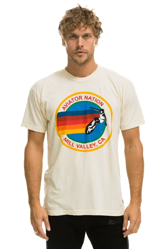 Men's Shirts with Surplice HemlinesAVIATOR NATION MILL VALLEY TEE - VINTAGE WHITE
