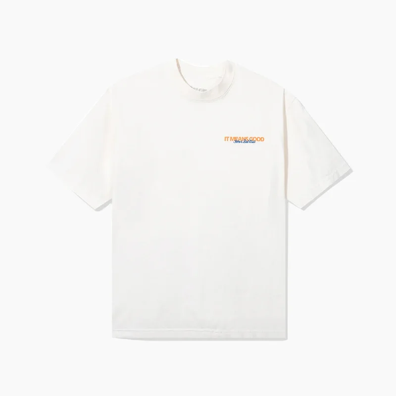 Men's Shirts with Button-Down PocketsBueno Mariscos T-Shirt