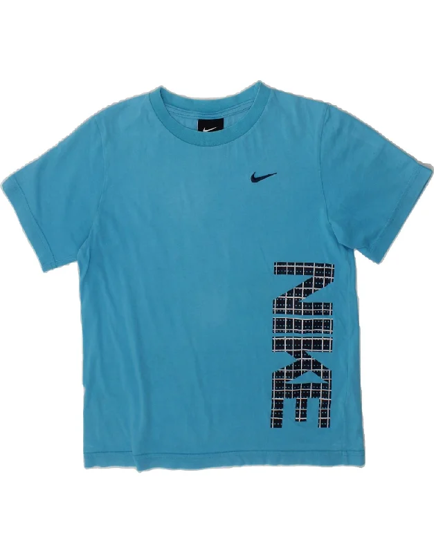Men's Shirts with UV ProtectionNIKE Boys Graphic T-Shirt Top 5-6 Years Medium Blue Cotton Men's Shirts with UV ProtectionNIKE Boys Graphic T-Shirt Top 5-6 Years Medium Blue Cotton